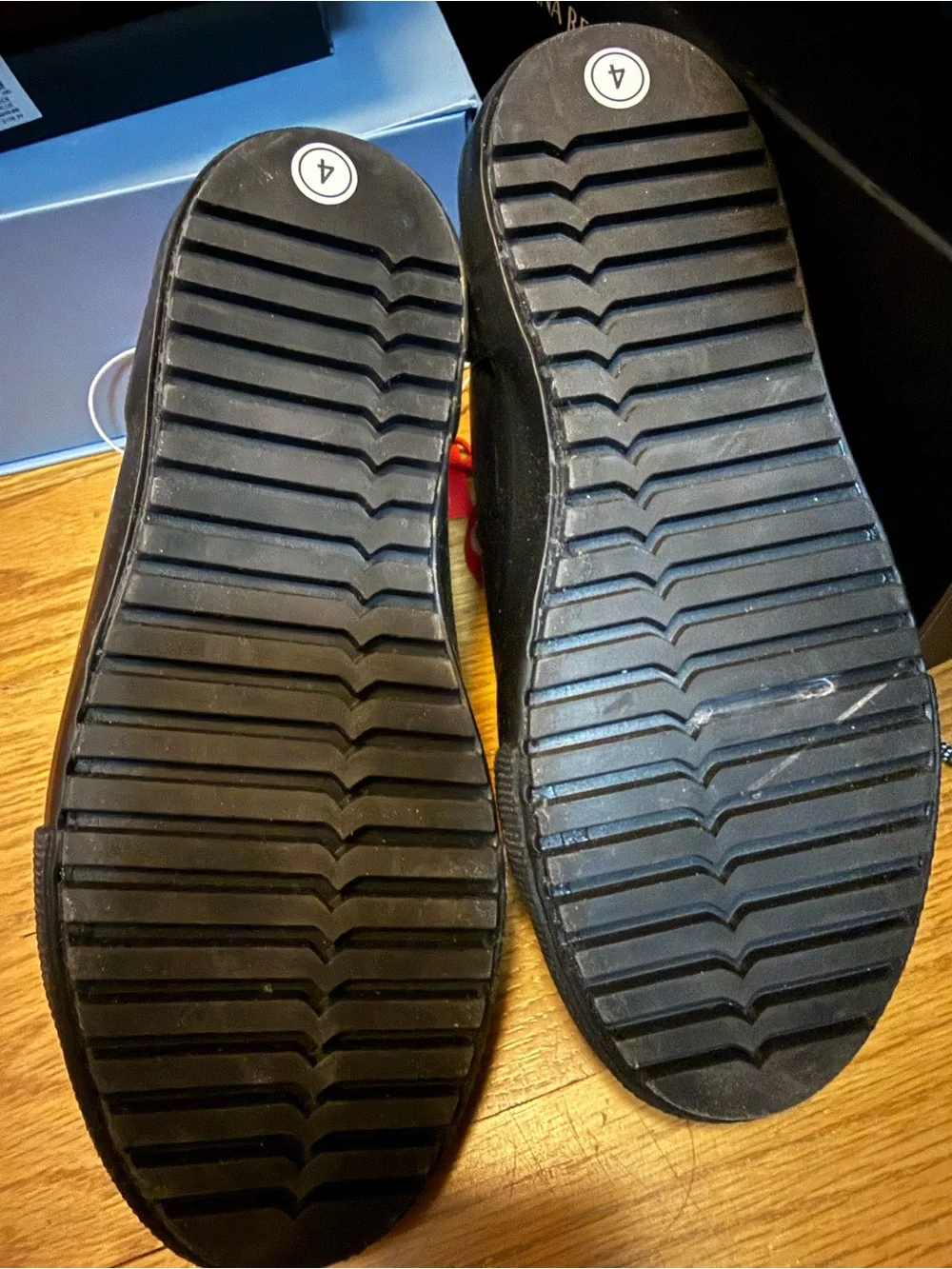 NWT Hunter For Target Kids Water Repellent Canvas Sneakers - Kids Size 4